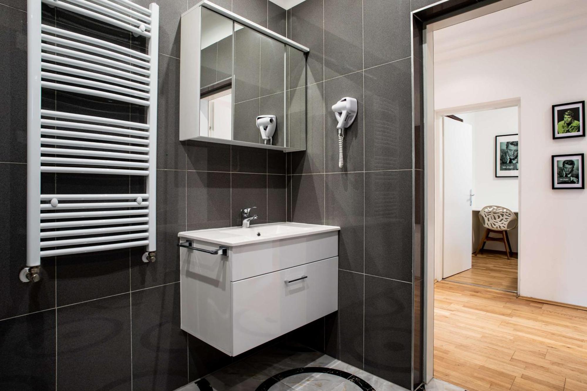 Best Western Plus Celebrity Suites Виена Екстериор снимка
